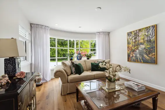 3061 Bewicke Avenue, North Vancouver For Sale - image 3