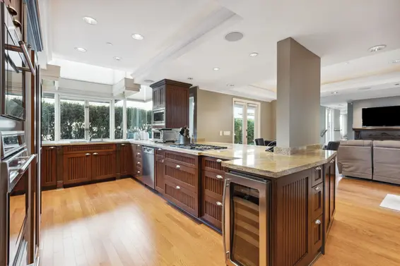 2406 Bellevue Avenue, West Vancouver For Sale - image 13