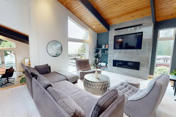 4062 Norwood Avenue, North Vancouver For Sale - image 2