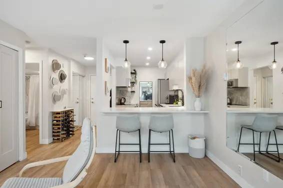 102 1535 Chesterfield Avenue, North Vancouver For Sale - image 3