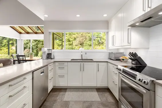 4132 Virginia Crescent, North Vancouver For Sale - image 10