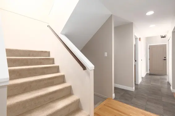 4132 Virginia Crescent, North Vancouver For Sale - image 19