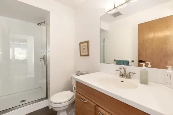 4132 Virginia Crescent, North Vancouver For Sale - image 20