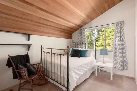4132 Virginia Crescent, North Vancouver For Sale - image 31