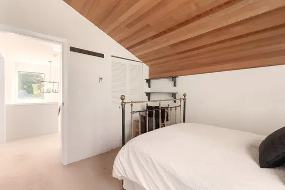 4132 Virginia Crescent, North Vancouver For Sale - image 32