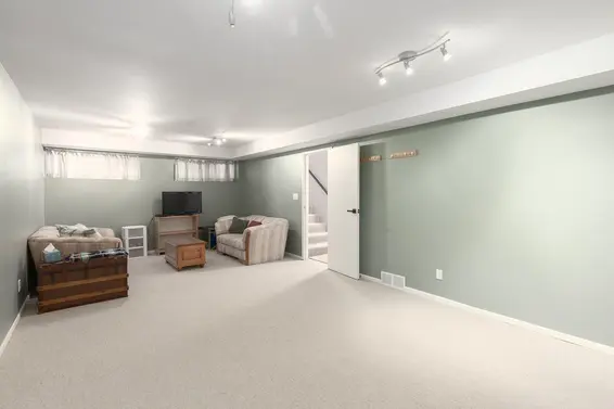 4132 Virginia Crescent, North Vancouver For Sale - image 34