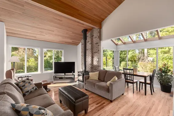 4132 Virginia Crescent, North Vancouver For Sale - image 5