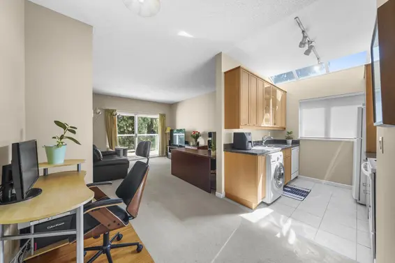 302 827 West 16 Street, North Vancouver For Sale - image 10