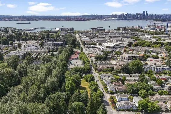 302 827 West 16 Street, North Vancouver For Sale - image 24
