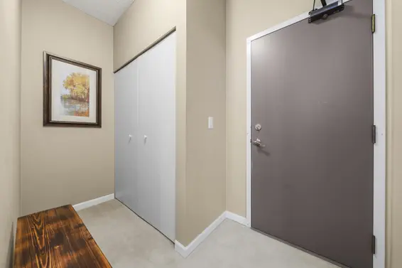 302 827 West 16 Street, North Vancouver For Sale - image 3