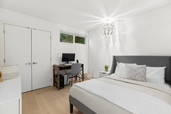 5540 Marine Drive, West Vancouver For Sale - image 15