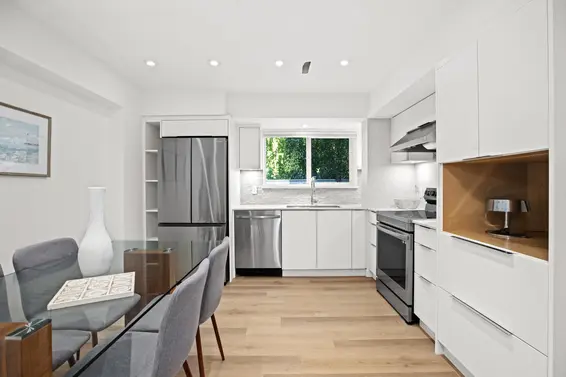 5540 Marine Drive, West Vancouver For Sale - image 25