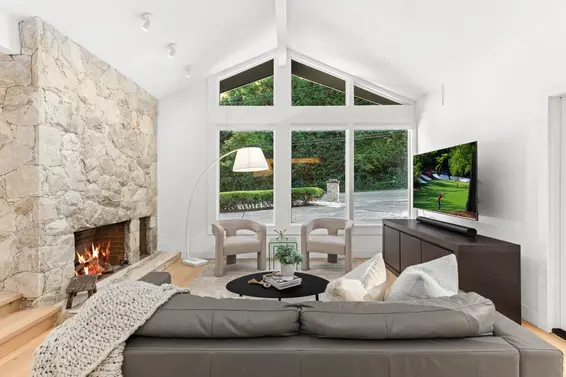 5540 Marine Drive, West Vancouver For Sale - image 3