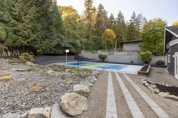 5540 Marine Drive, West Vancouver For Sale - image 32