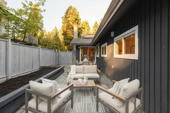 5540 Marine Drive, West Vancouver For Sale - image 36