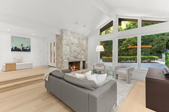 5540 Marine Drive, West Vancouver For Sale - image 4