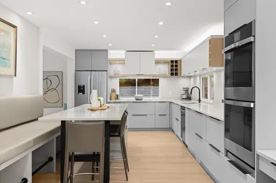 5540 Marine Drive, West Vancouver For Sale - image 7