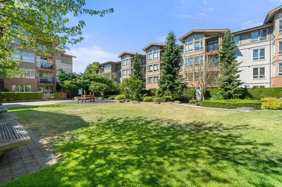 101 2601 Whiteley Court, North Vancouver For Sale - image 13