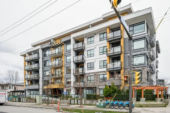 201 1519 Crown Street, North Vancouver