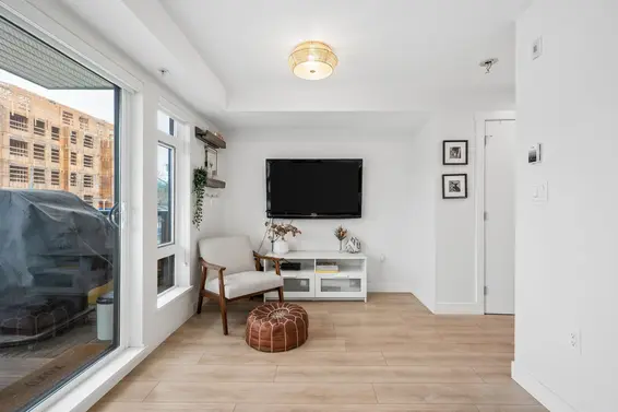 201 1519 Crown Street, North Vancouver For Sale - image 10