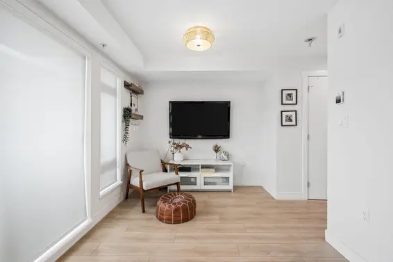 201 1519 Crown Street, North Vancouver For Sale - image 11