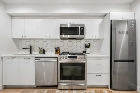 201 1519 Crown Street, North Vancouver For Sale - image 14