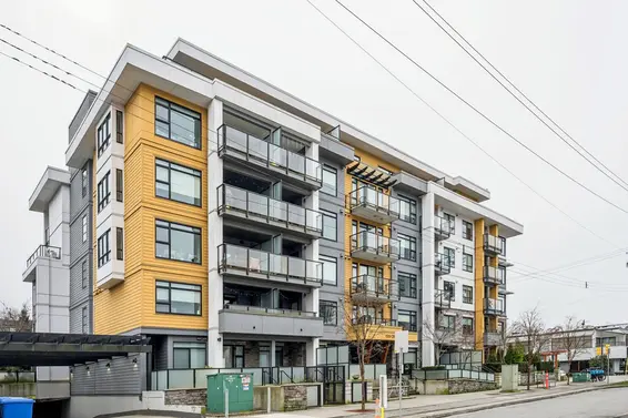 201 1519 Crown Street, North Vancouver For Sale - image 2