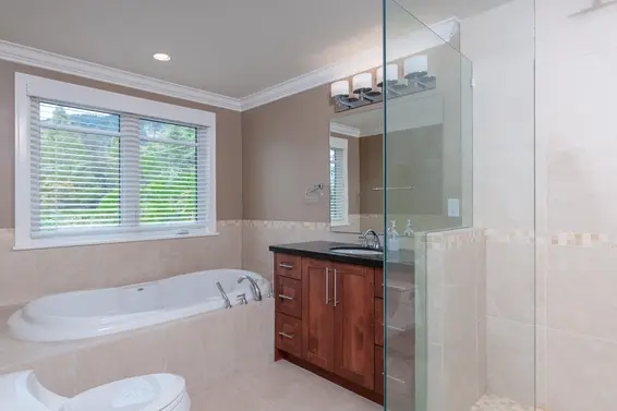 1408 31st Street, West Vancouver For Sale - image 9