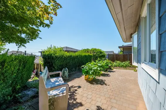 628 East 7th Street, North Vancouver For Sale - image 9