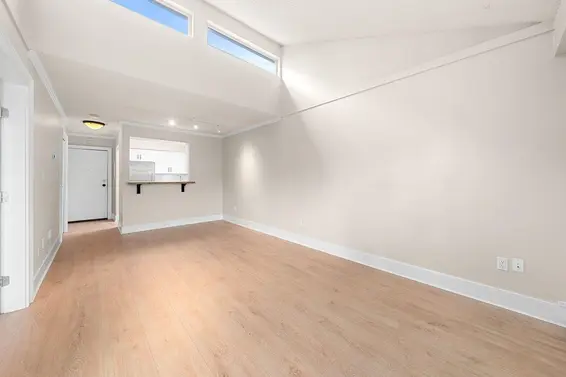 301 235 West 4th Street, North Vancouver For Sale - image 8