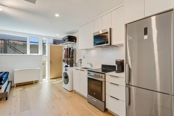 125 649 East 3rd Street, North Vancouver For Sale - image 37