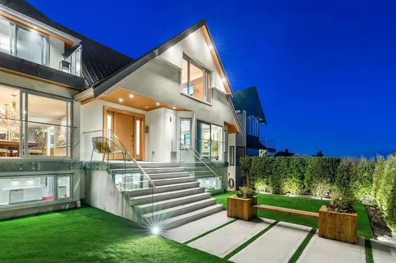 1388 21st Street, West Vancouver For Sale - image 2