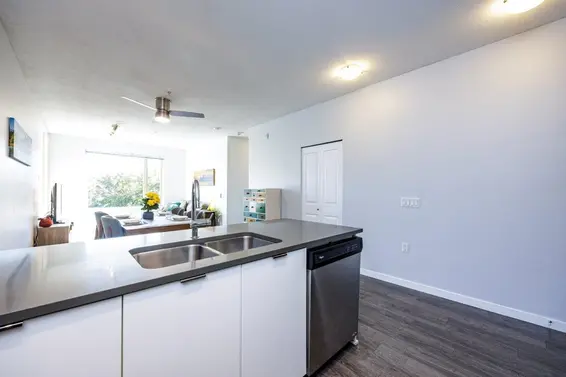 301 2665 Mountain Highway, North Vancouver For Sale - image 7