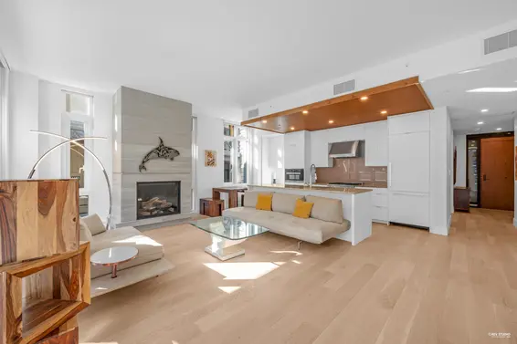 203 6697 Nelson Avenue, West Vancouver For Sale - image 5