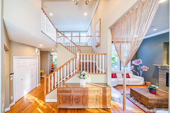 550 Keith Road, West Vancouver For Sale - image 4