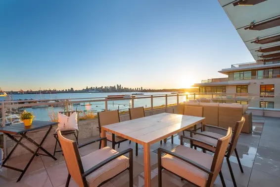 520 755 Harbourside Drive, North Vancouver For Sale - image 2