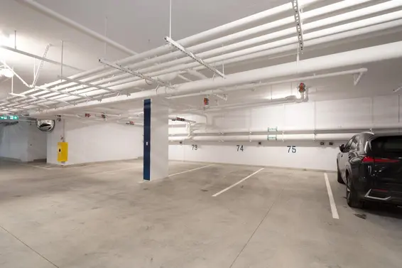 520 755 Harbourside Drive, North Vancouver For Sale - image 37