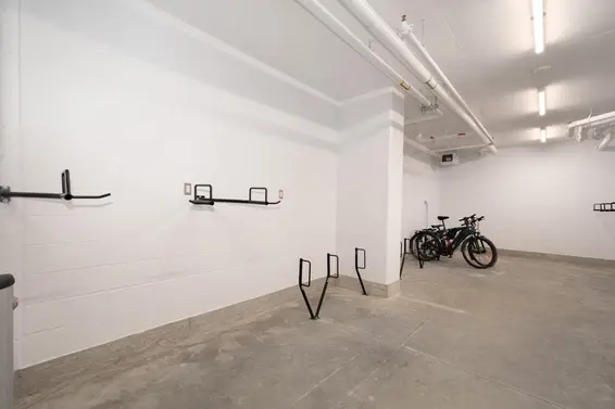 520 755 Harbourside Drive, North Vancouver For Sale - image 39