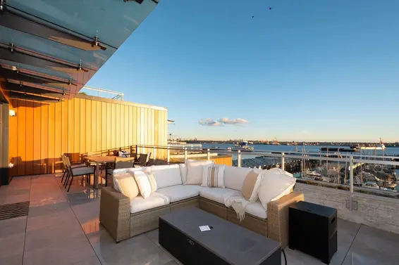 520 755 Harbourside Drive, North Vancouver For Sale - image 4