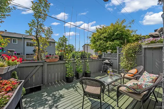 16 225 West 14th Street, North Vancouver For Sale - image 2