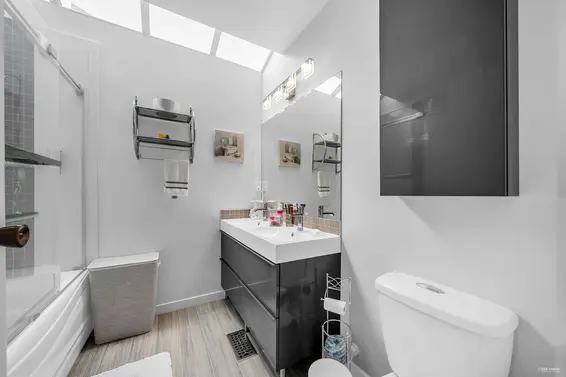 16 225 West 14th Street, North Vancouver For Sale - image 21