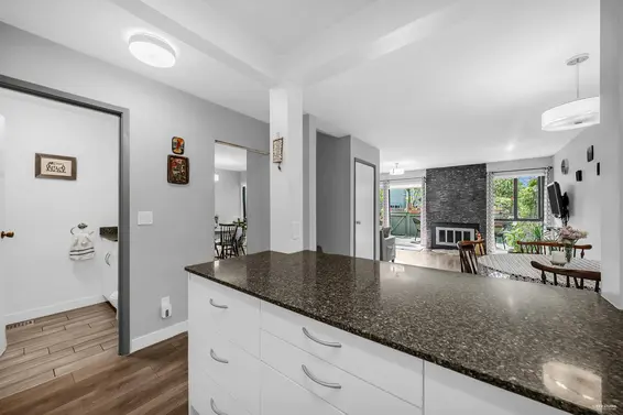 16 225 West 14th Street, North Vancouver For Sale - image 4