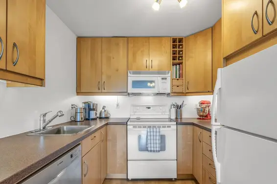 206 251 West 4th Street, North Vancouver For Sale - image 8