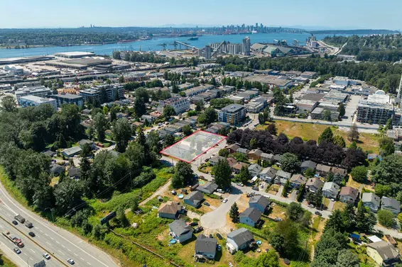 1547 Crown Street, North Vancouver For Sale - image 2