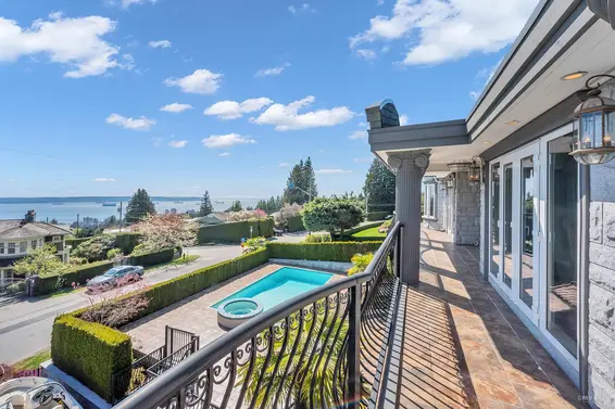 1195 Renton Place, West Vancouver For Sale - image 29