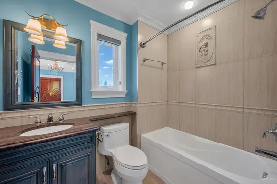 1195 Renton Place, West Vancouver For Sale - image 32