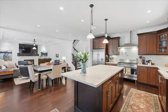 1152 Wellington Drive, North Vancouver For Sale - image 11