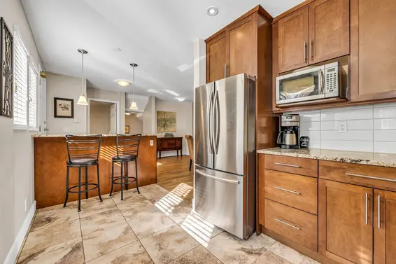 103 245 West 15th Street, North Vancouver For Sale - image 3