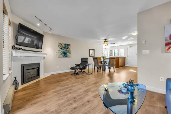 103 245 West 15th Street, North Vancouver For Sale - image 7