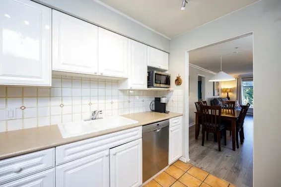 201 1140 Strathaven Drive, North Vancouver For Sale - image 11